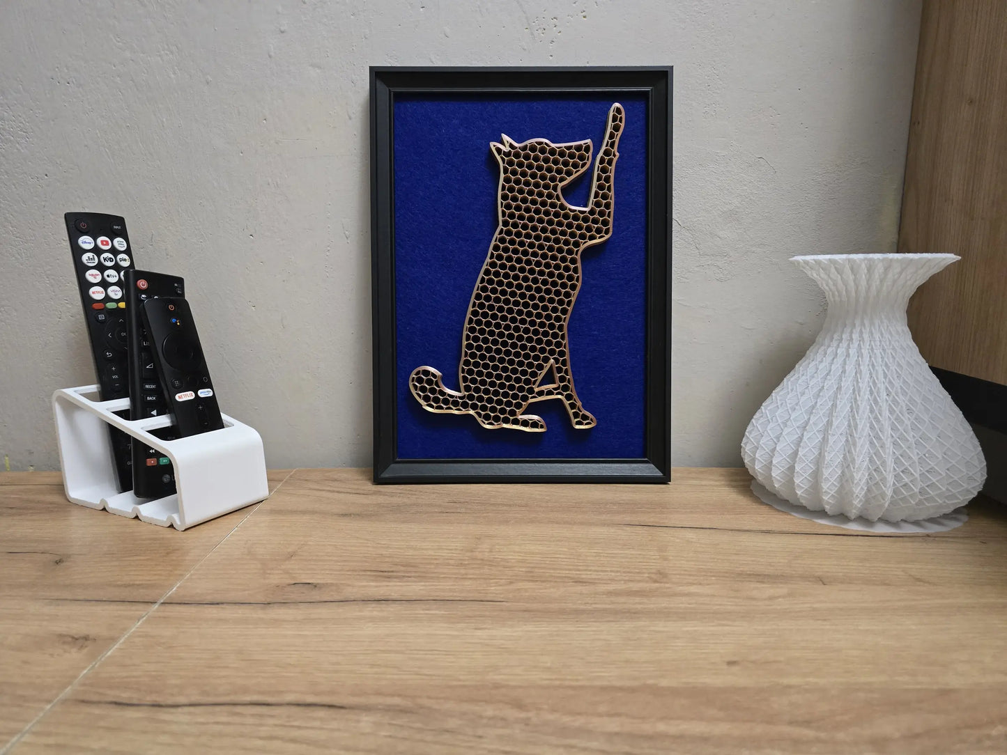 3D XL dog in an A4 frame - modern loft decoration and minimalism