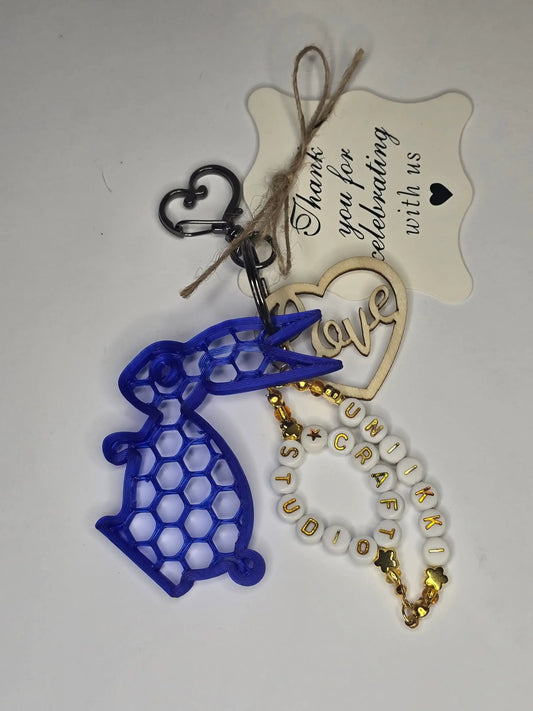 Breloczek królik 3D z imieniem - personalizowany brelok, królik prezent handmade | 6x7,5 cm Uniikki CraftStudio