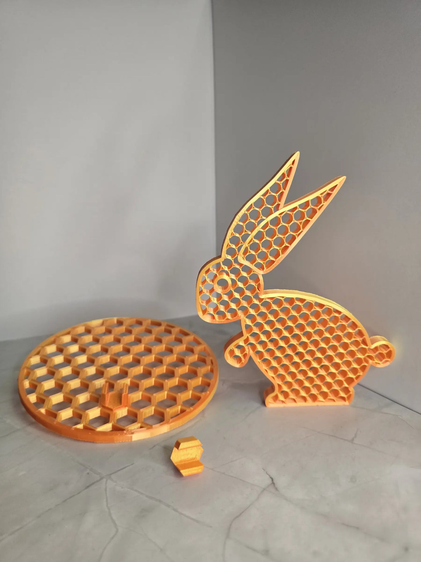 Królik 3D dekoracja M z podstawą - nowoczesny design loft