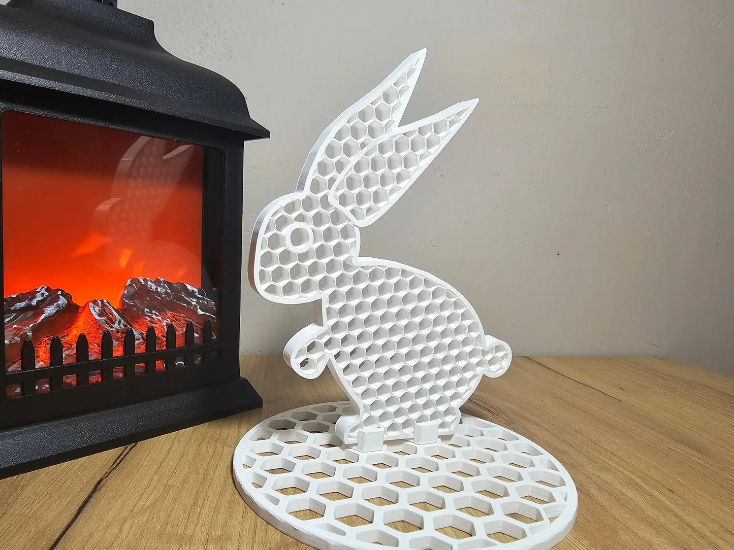 Królik 3D - dekoracja M z podstawą | nowoczesny design loft Uniikki CraftStudio