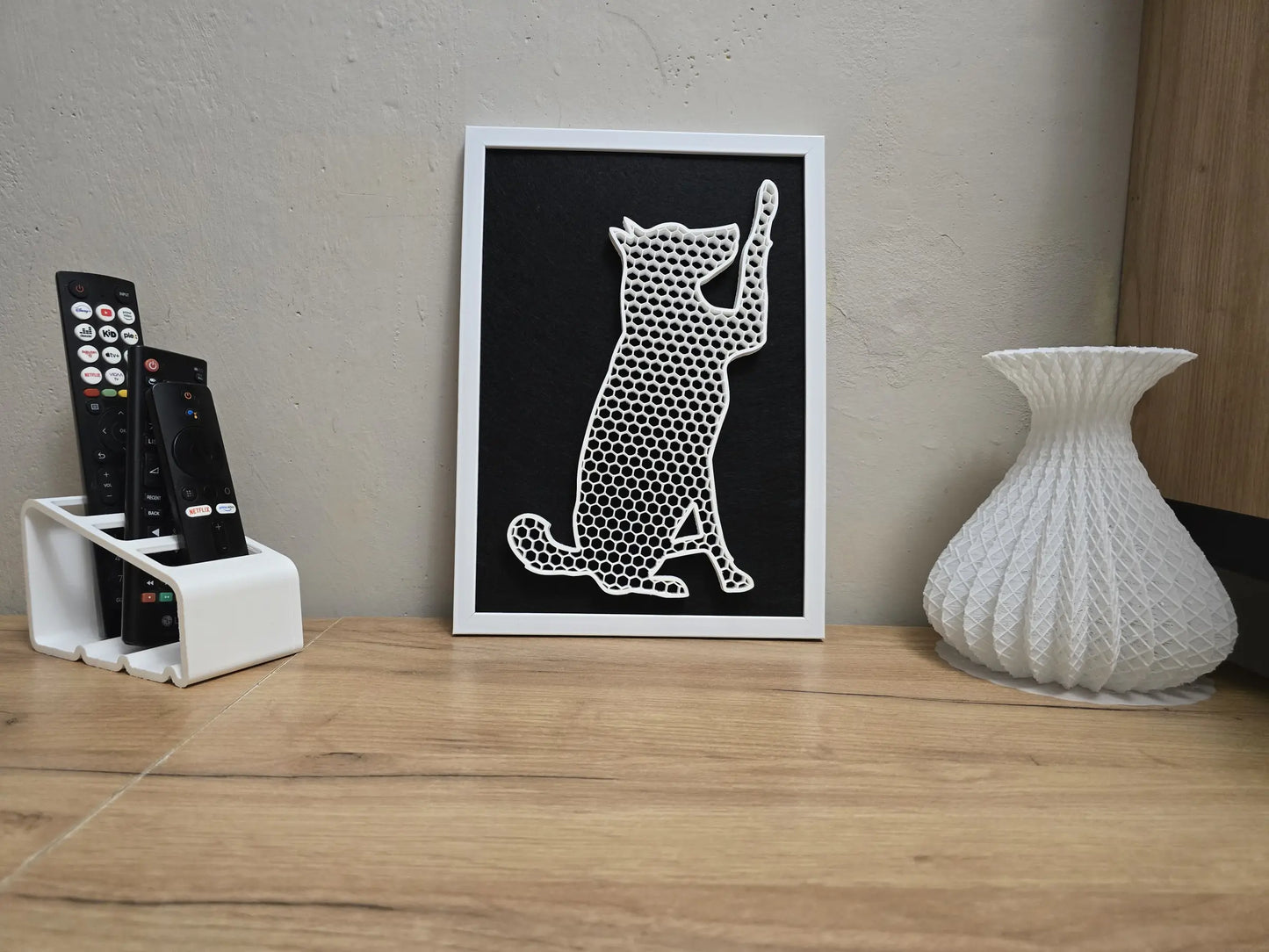 3D XL dog in an A4 frame - modern loft decoration and minimalism