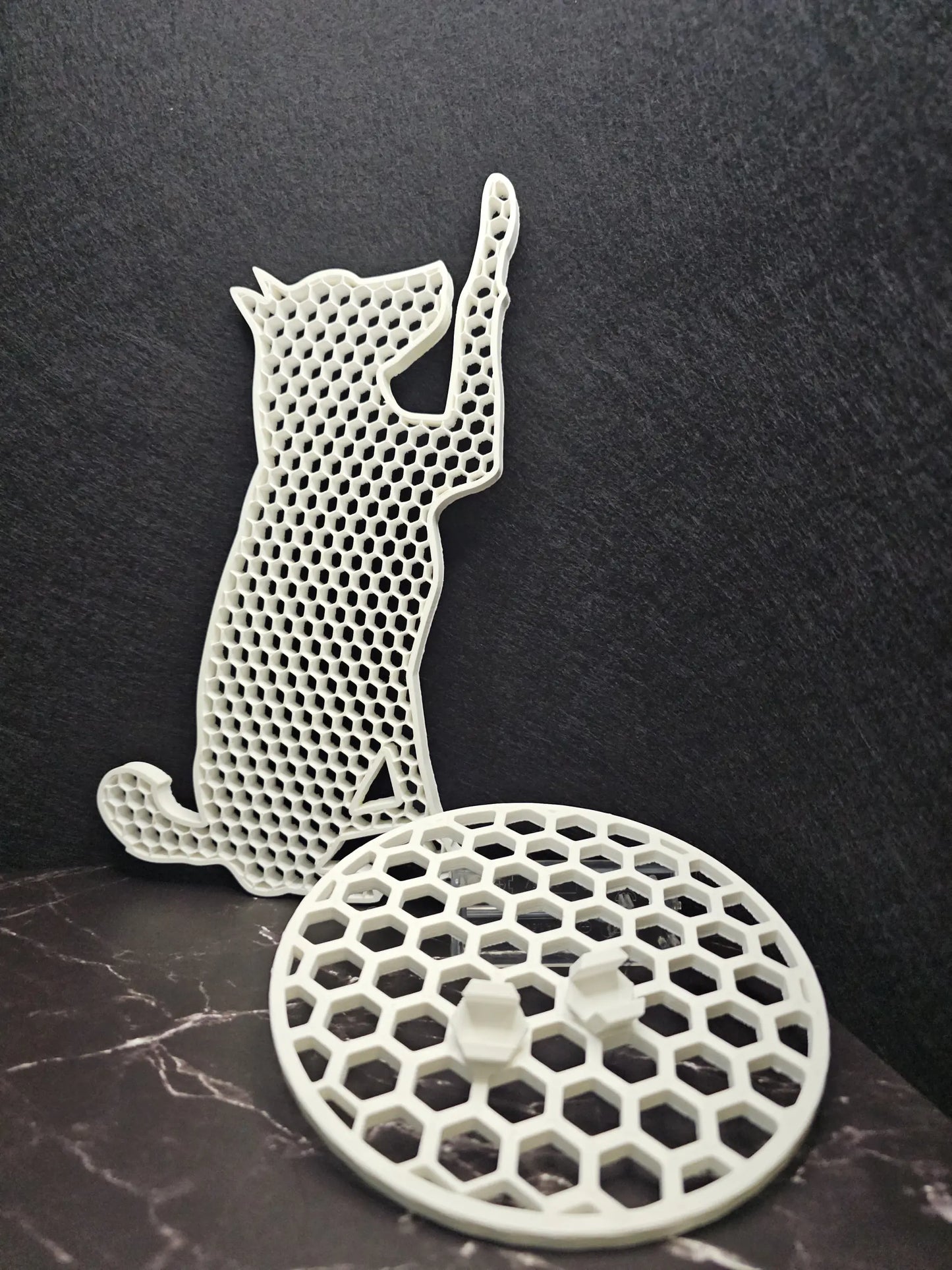 3D dog decoration XL with base - modern loft design