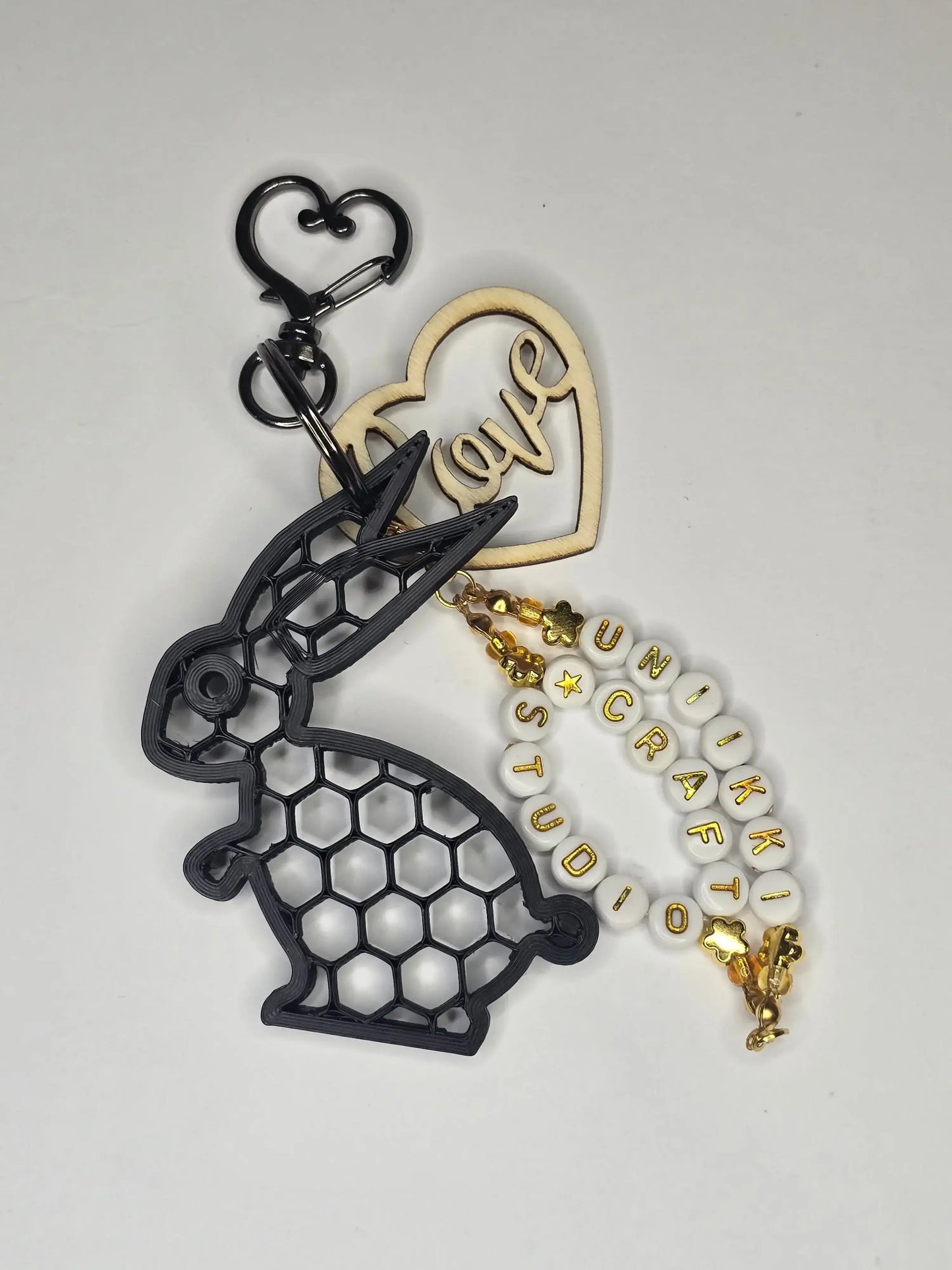 Breloczek królik 3D z imieniem - personalizowany brelok, królik prezent handmade | 6x7,5 cm Uniikki CraftStudio