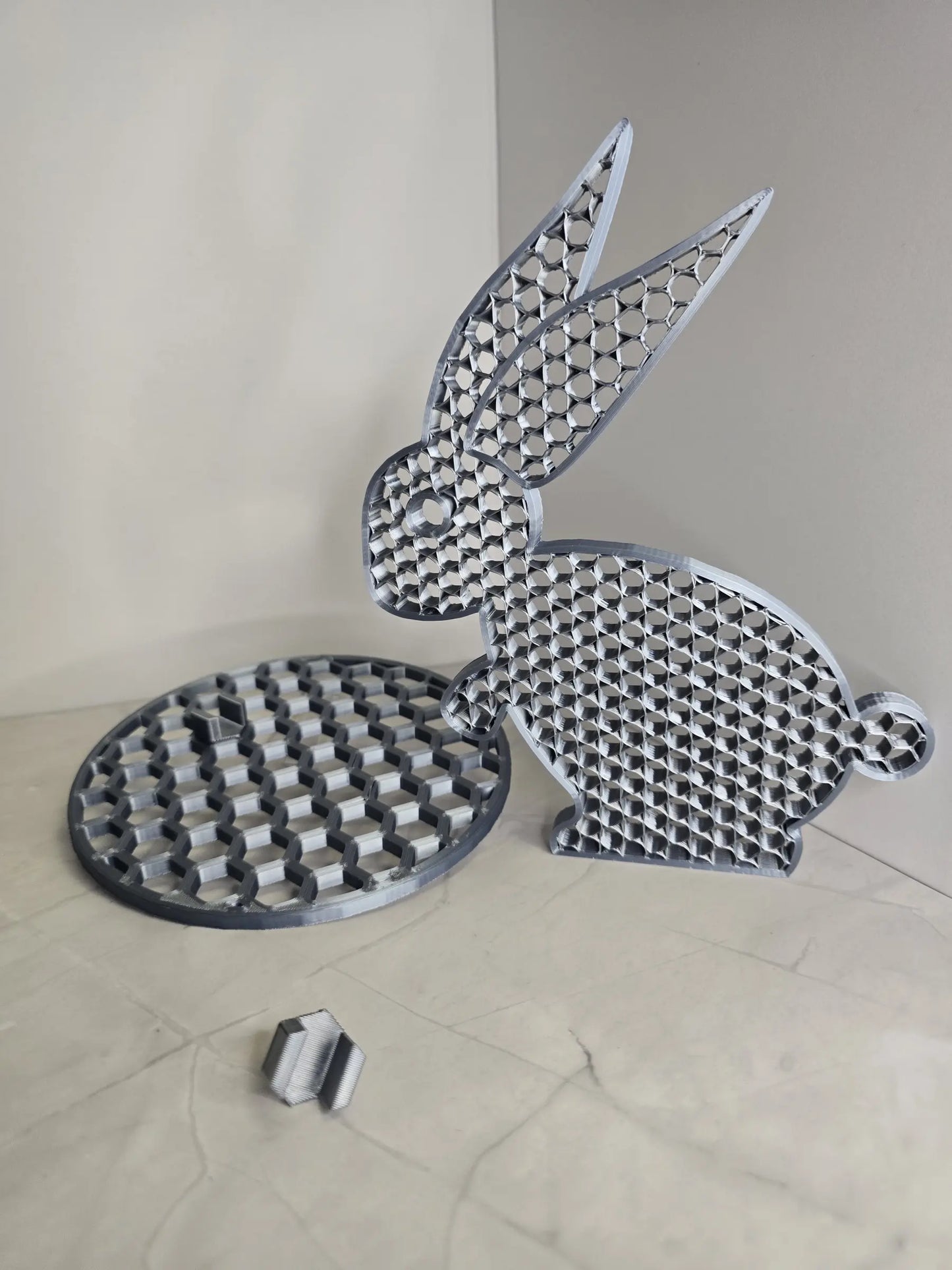 Królik 3D dekoracja M z podstawą - nowoczesny design loft